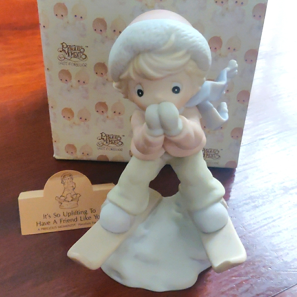 1992 Precious moments figurine “It’s so uplifting to have a friend like …